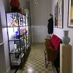 Elegant And Beautiful * Milão